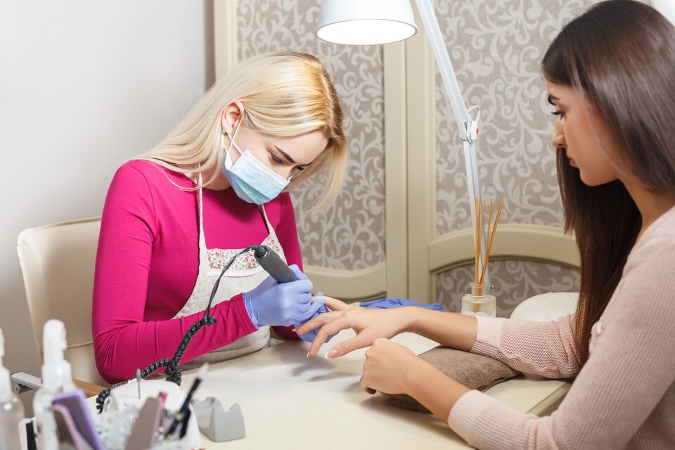 Karaköprü Manikürcü